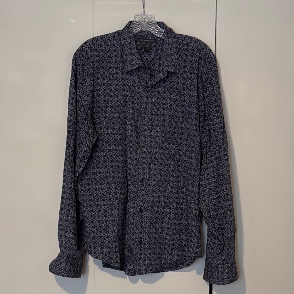 John Varvatos Men's Patterned Luxe Button Down Shirt Medium